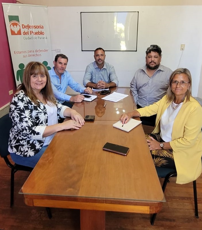 Reunión para iniciar capacitaciones que promuevan un trato acorde a las necesidades y derechos de las personas mayores en oficinas públicas