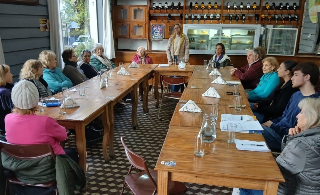 La Defensora de los Derechos de las Personas Mayores participó de un espacio de encuentro y vínculos en la vejez