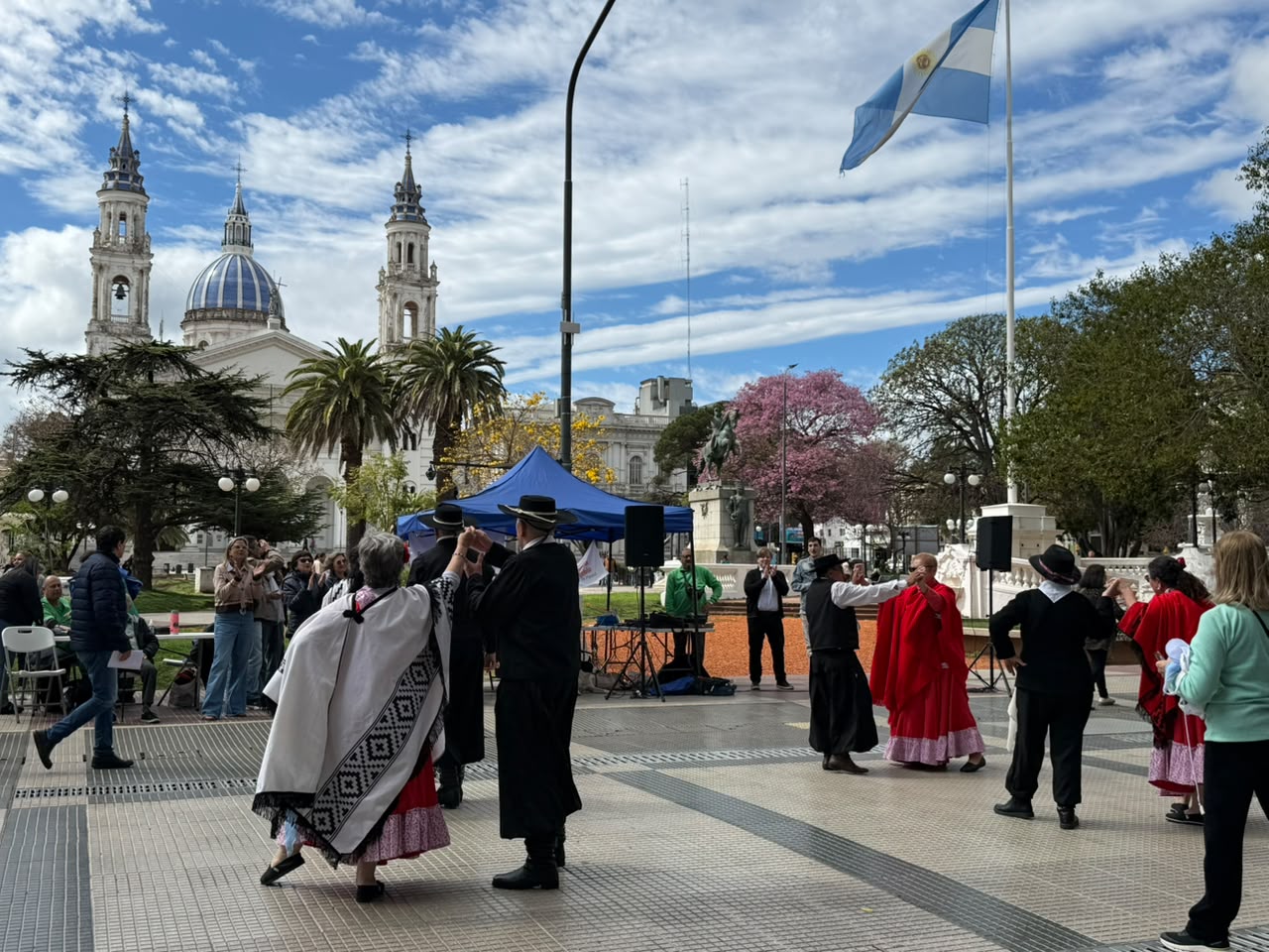 Con bailes y radio abierta, se conmemoró el Día Internacional de las Personas Mayores